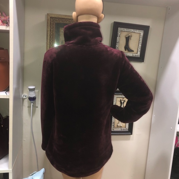 Ideology Burgundy Faux Fur Zip Up Sweater - Picture 5 of 10